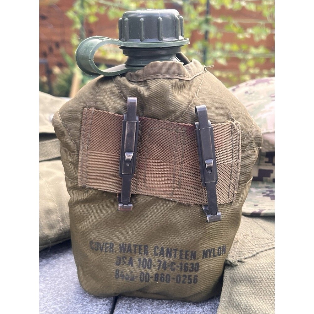 Vintage U.S. Military Canteen Set w/ Insulated Nylon Cover ALICE Clips